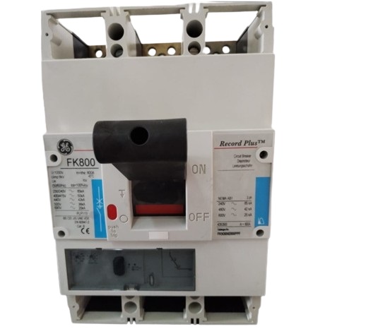 Breaker 3P, 800A, 1000Vac General Electric